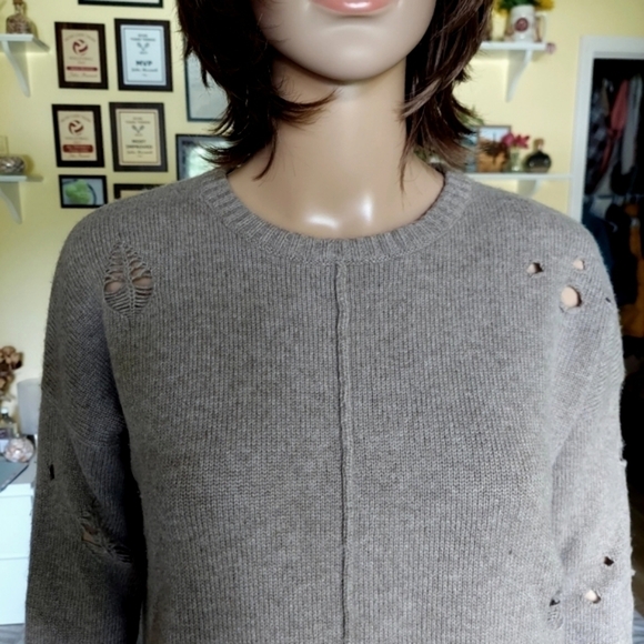 autumn cashmere Distressed Crew Neck Sweater - Picture 3 of 15